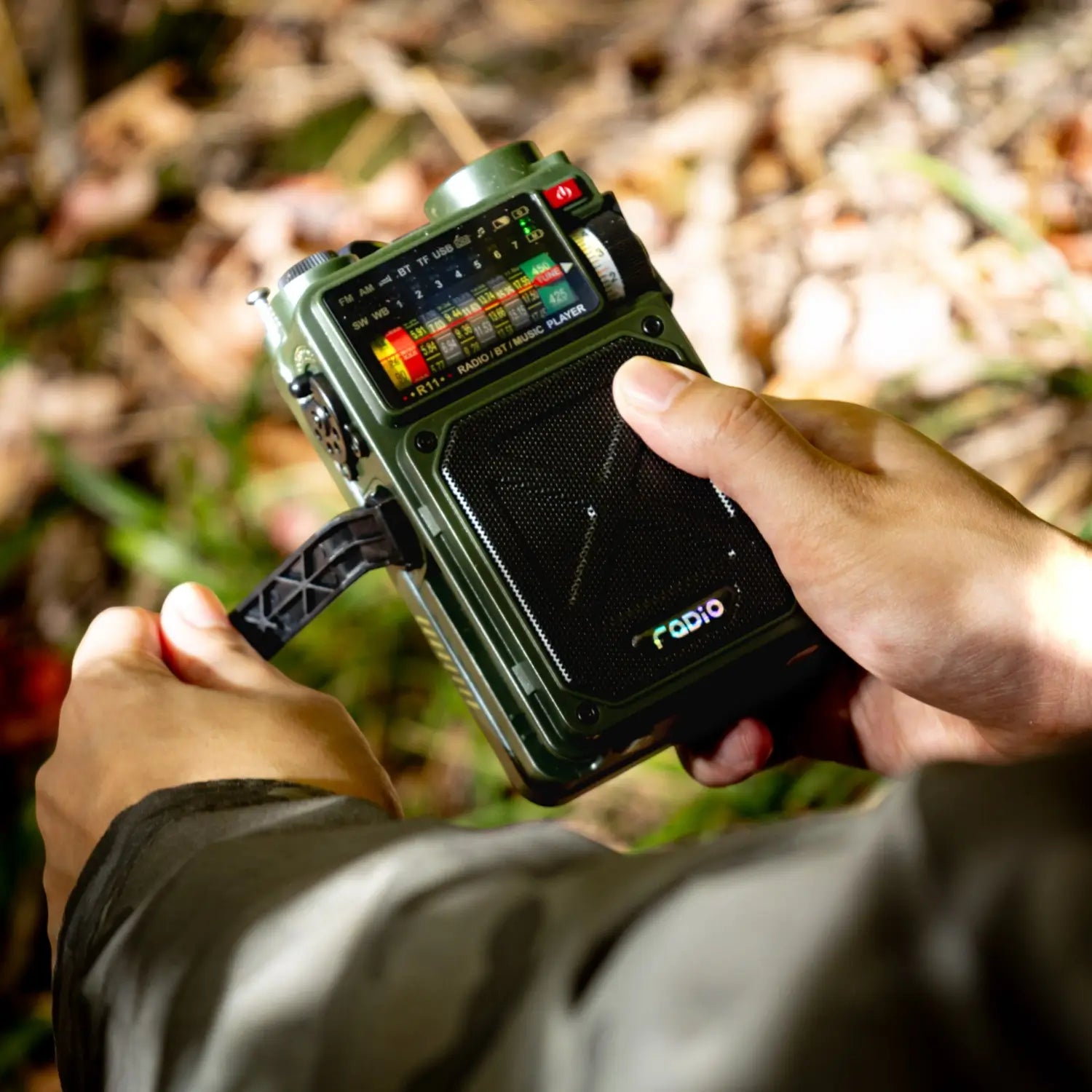 SignalSafe™ Survival Hub – 9-i-1 Nødradio, Powerbank & Sikkerhedsenhed